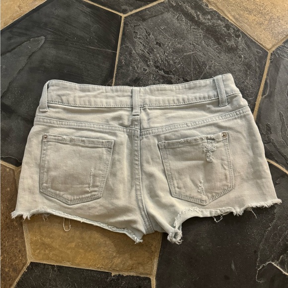 No Boundaries Jean shorts, size 5 - Picture 3 of 3
